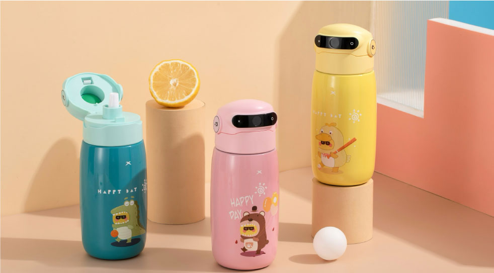 零重力绝对差异化设计新品 —— IPX7级别指纹水杯，饮水安全再次引发热议。