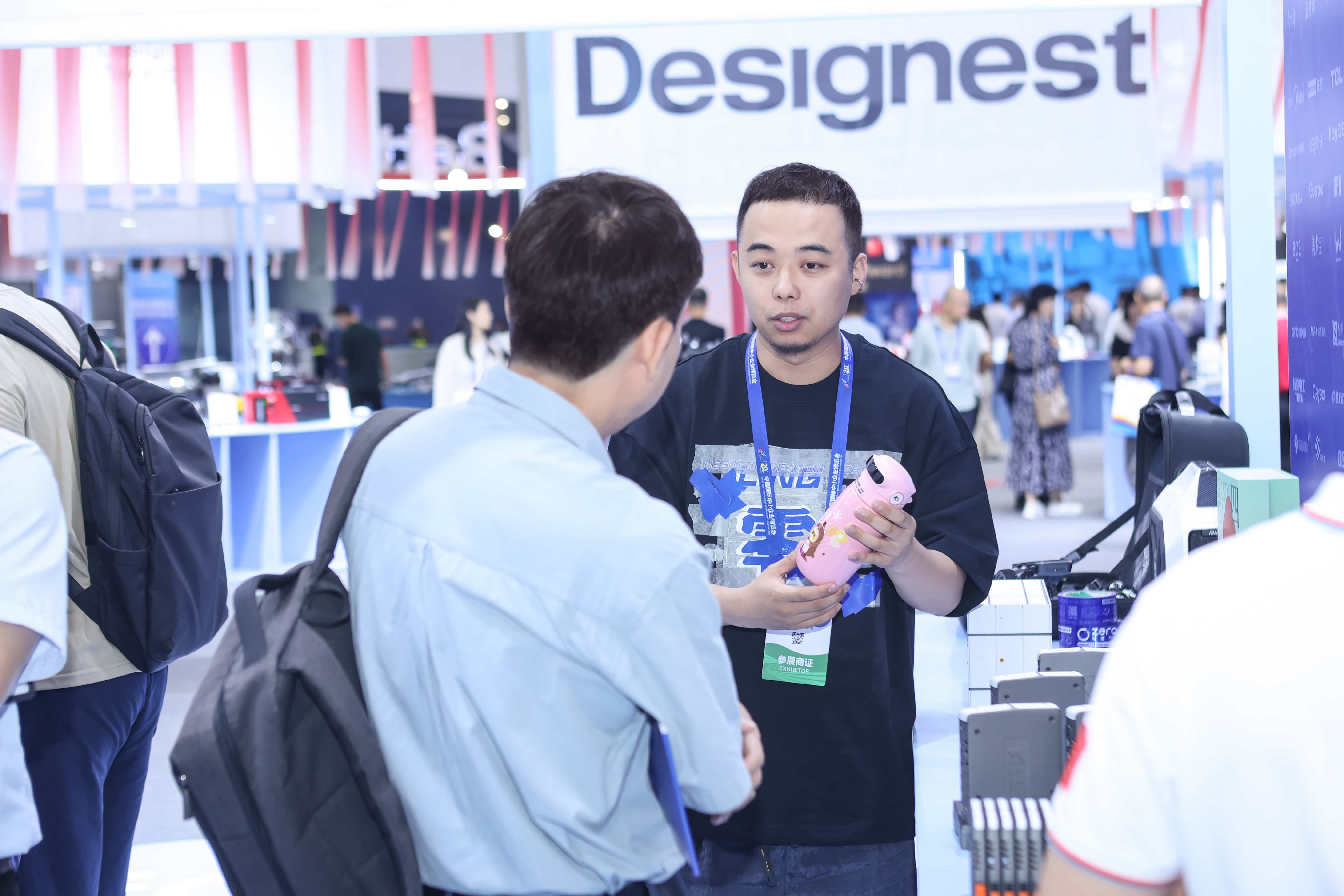 设计驱动变革！零重力重磅亮相中博会，以“设计赋能”突围千亿赛道。